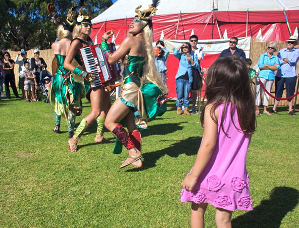 The Sirens Perth - Roving Band Singers - Entertainers